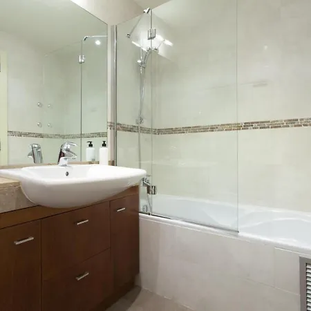 Forum Pool Triplex Barcelona * アレーリャ