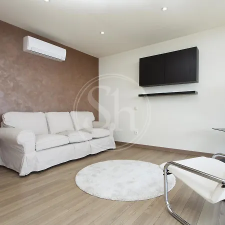 Forum Pool Triplex Barcelona * アレーリャ